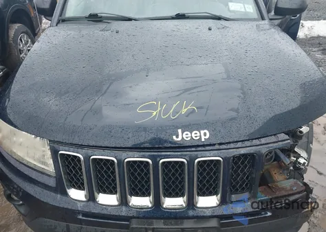 2013 Jeep Compass Latitude z USA, uszkodzony, nr VIN 1C4NJDEB5DD206904